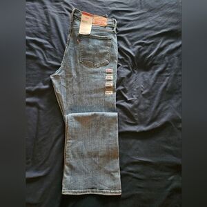 LEVI'S BOOTCUT JEANS